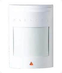 Paradox white dual element motion detector module with red indicator light for security systems